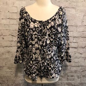 Laila & Savannah silk black white gray ruffle top